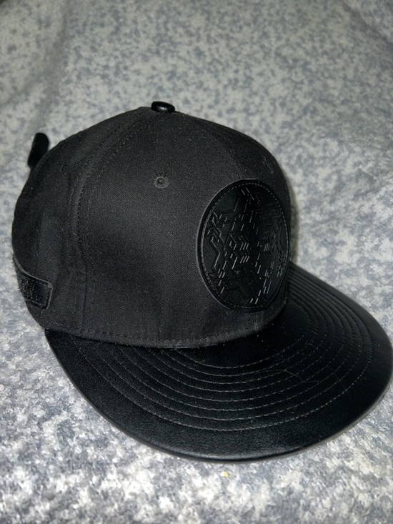 life style Other - Normandie Movement All-Black Hat with leather Circle Patch 58cm L Edition 1-100